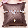 Women's pearl bracelet with rose quartz