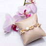 Luxury bracelet made of large and small keshi pearls