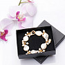 Luxurious bracelet made of large and small keshi pearls